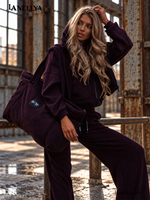 Basari Holly Damen Set in dunklem Aubergine mit Oversize Sweatshirt, Reißverschluss und bequemer Wide-Leg-Hose