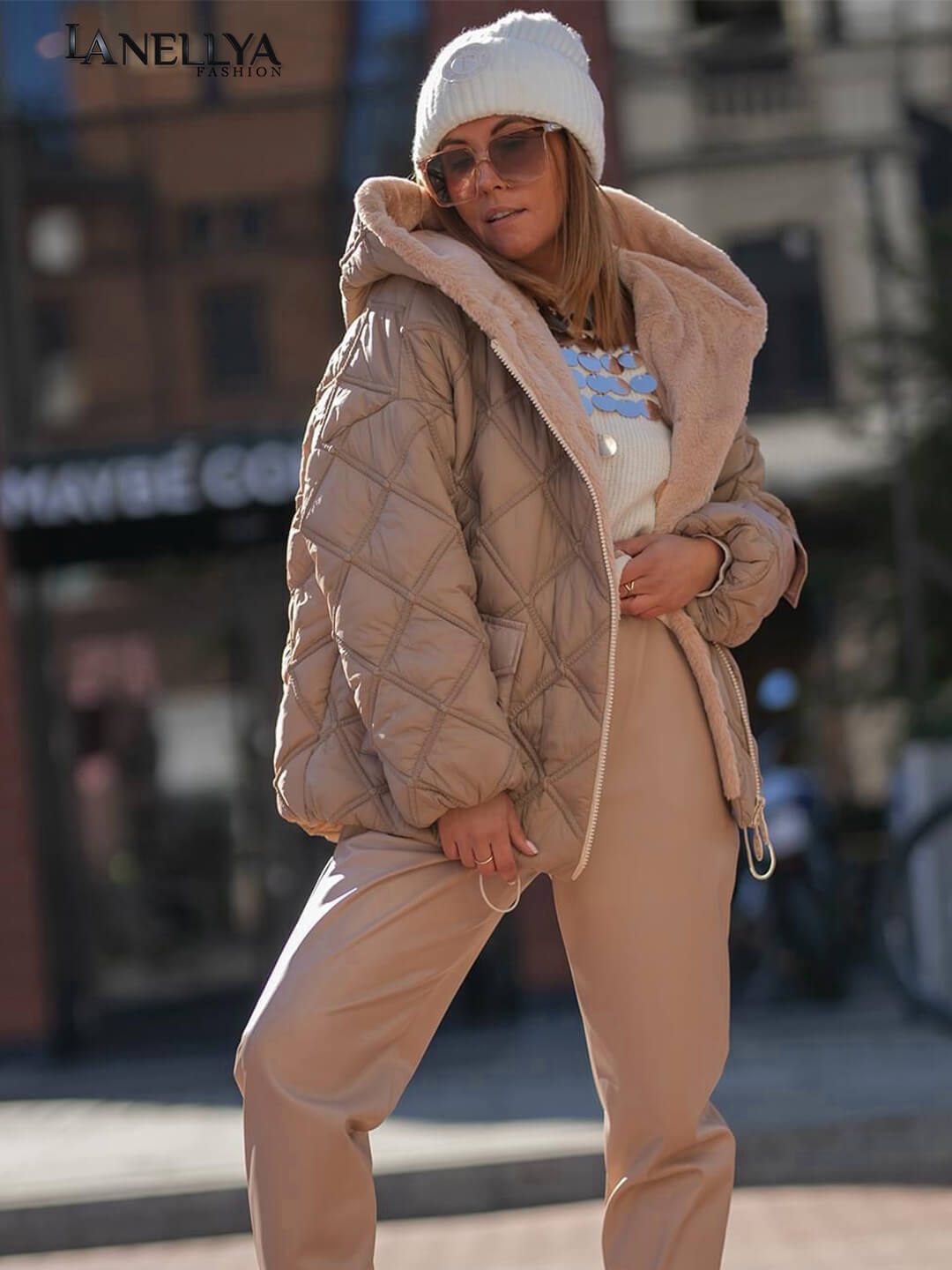 Beige Steppjacke mit Kapuze und Taschen für Damen