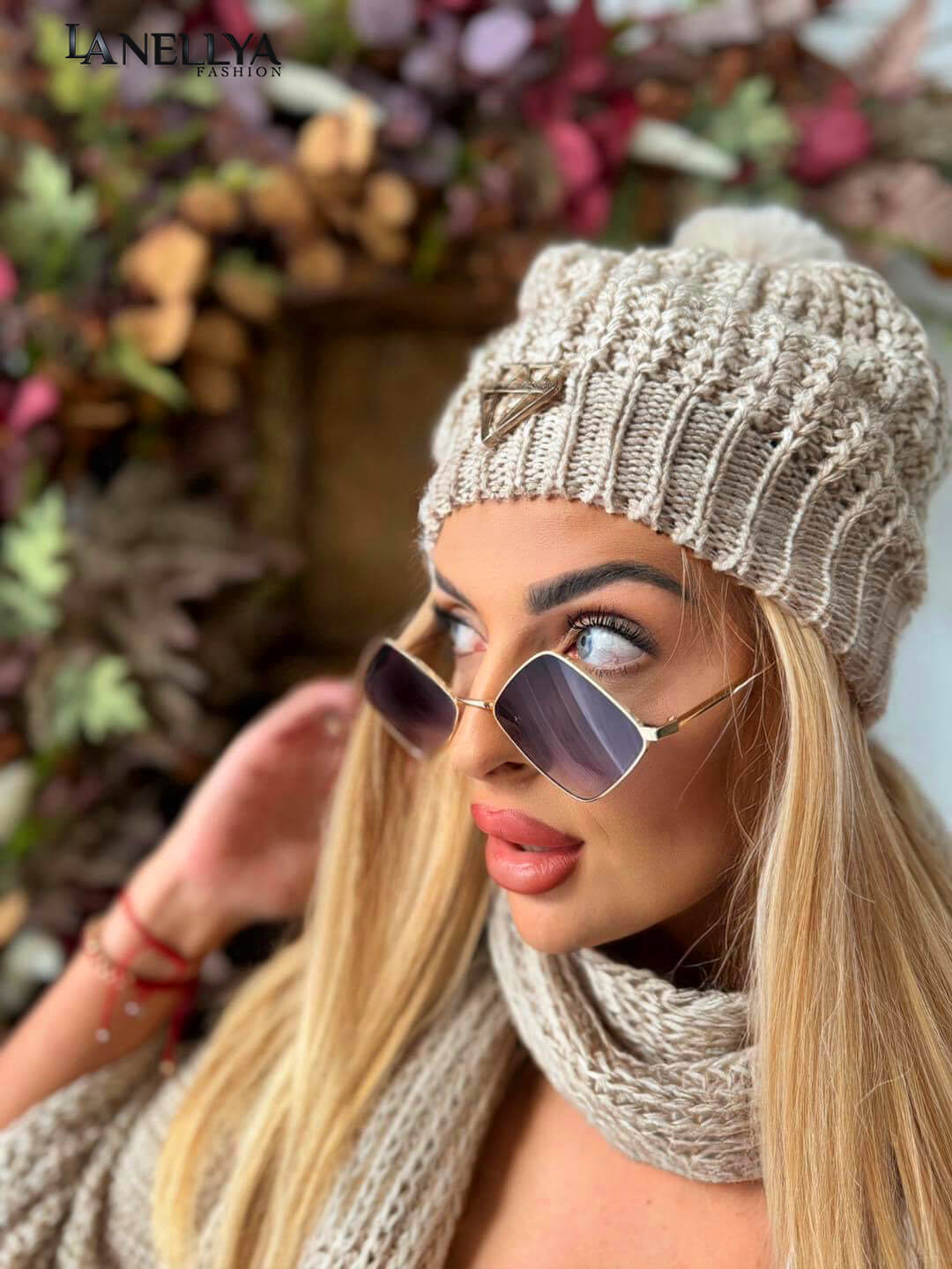 Beiges Damen Set für kalte Tage und City Looks