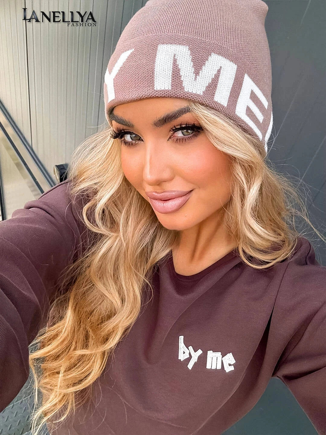 By Me Damen Mütze Braun mit Logo