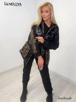 Damen 3 teiliges Set schwarz mit glänzender Weste und Gold-Details