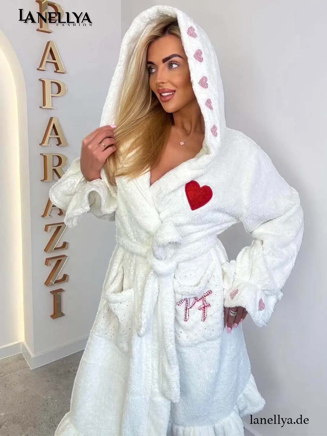 Damen Bademantel Weiß Geschenkidee mit Herzdetails Paparazzi
