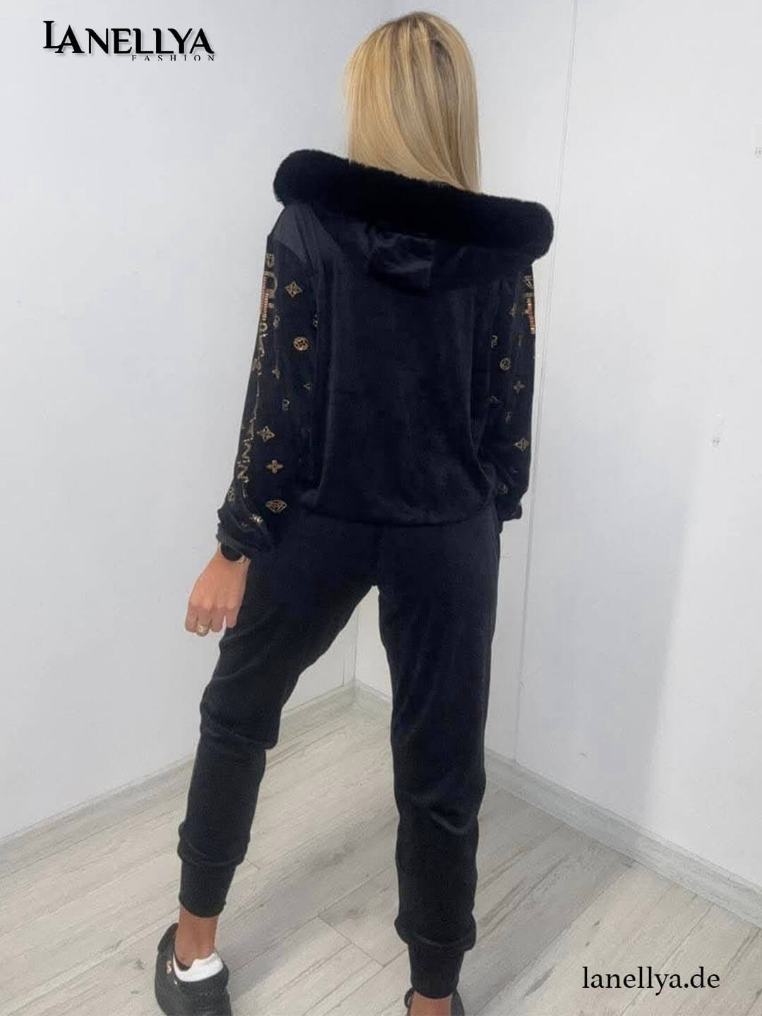 Damen Glam Komplett Set schwarz aus Samt mit Goldakzenten