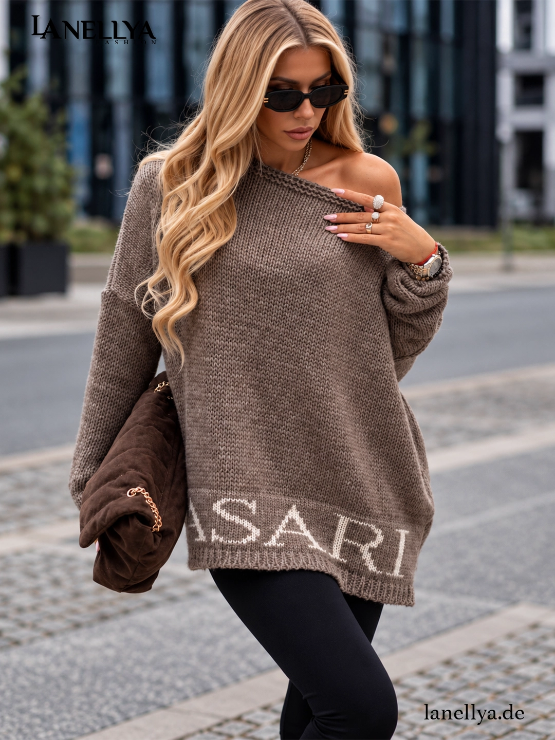 Damen Pullover Taupe Basari mit dekorativem Schriftzug am Saum