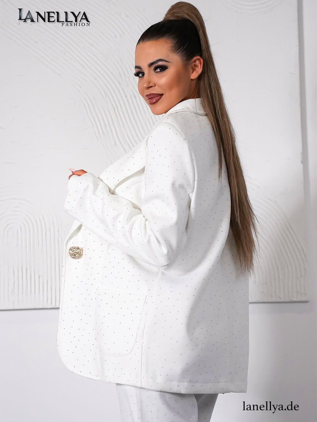 Eleganter Zweiteiler für Damen von Lil Glam – weißer Blazer und weite Hose