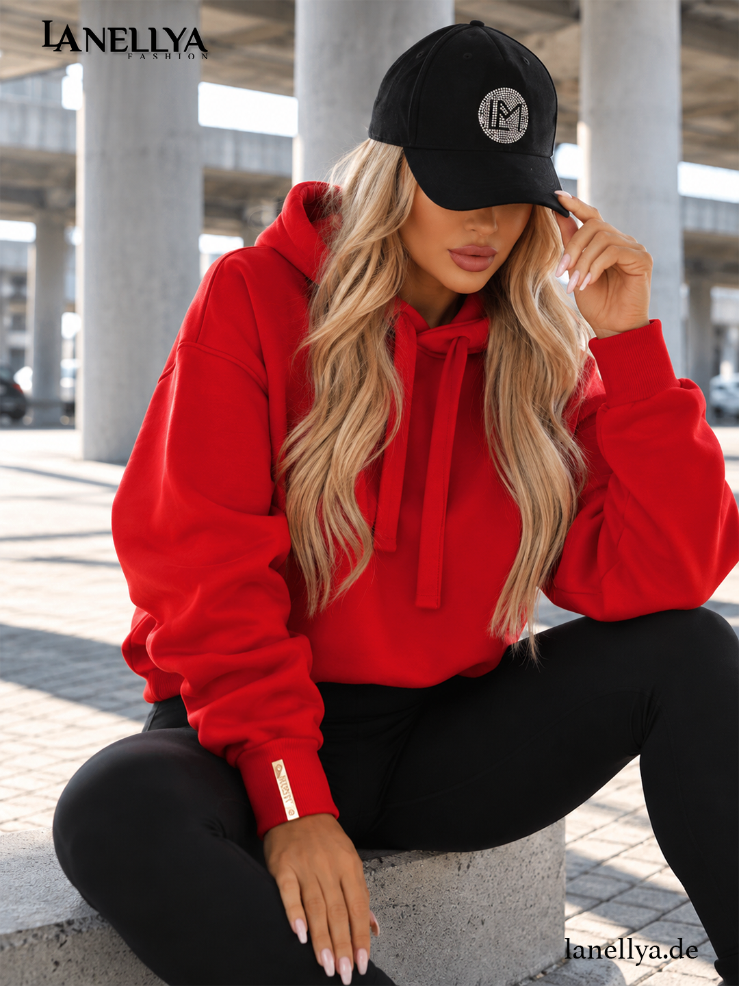 La Monne Damen Hoodie Rot aus Baumwolle mit Strass Details S–XL