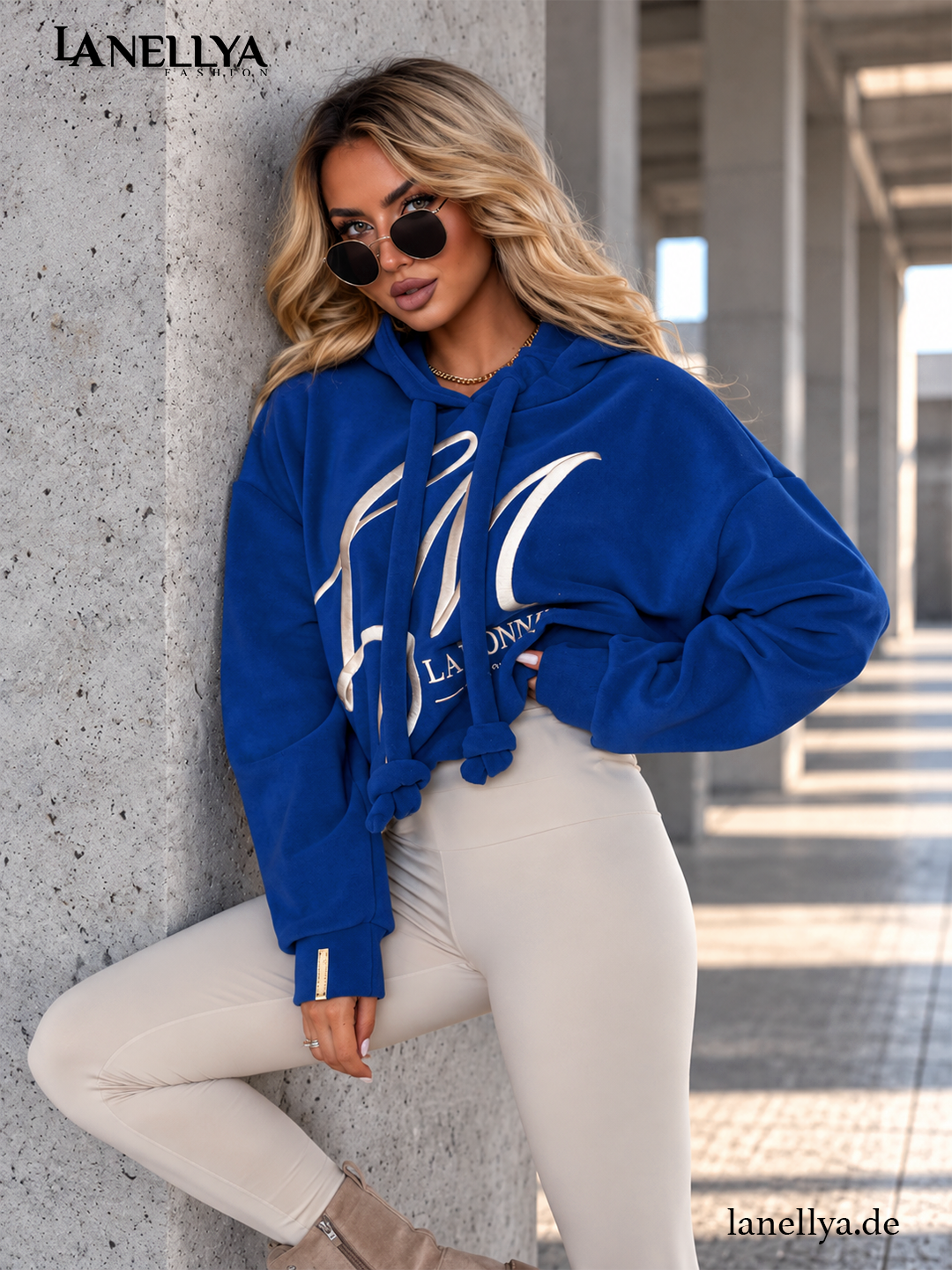 La Monne Damen Hoodie Royalblau aus weichem Baumwollmix