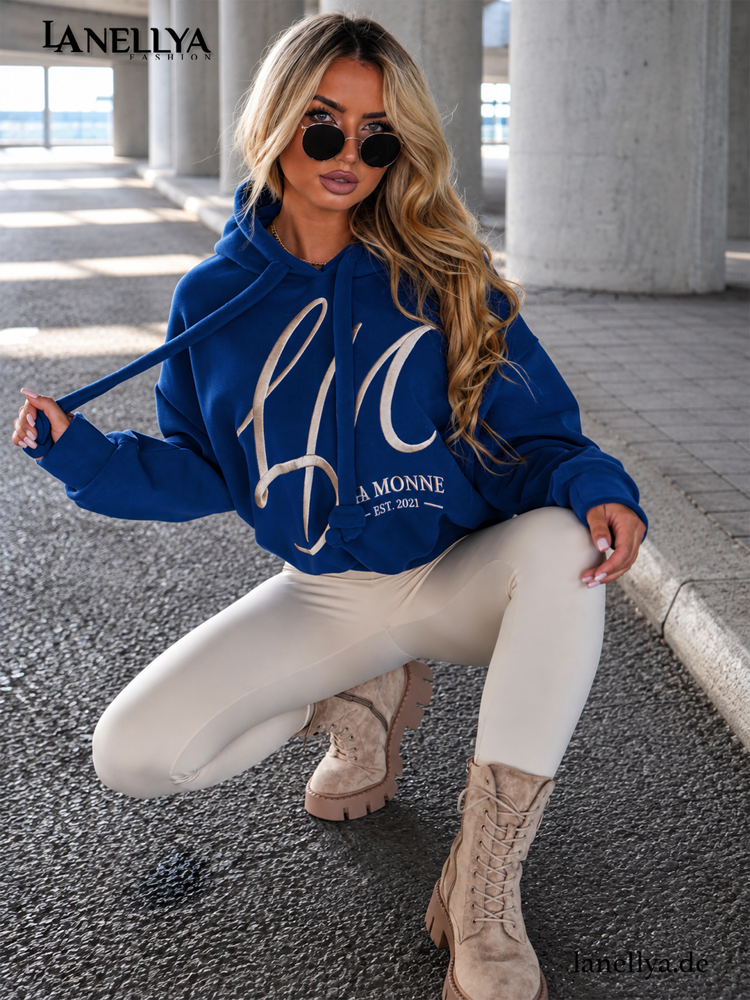 La Monne Damen Sweatshirt Blau mit Kapuze und Frontprint