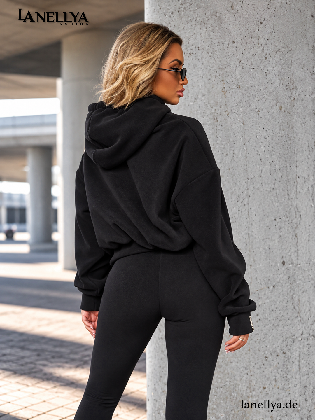 La Monne Damen Sweatshirt Schwarz mit weißem Logo Print