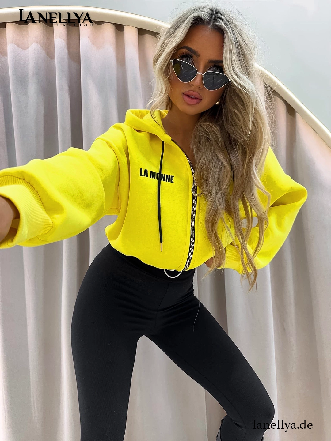 La Monne Damen Sweatshirt gelb mit Reißverschluss und Kapuze