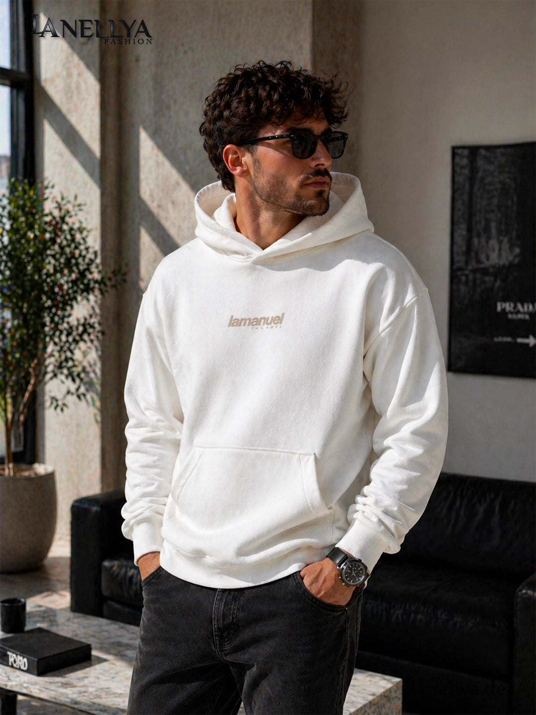Lamanuel Herren Sweatshirt Off White mit Kapuze vorne