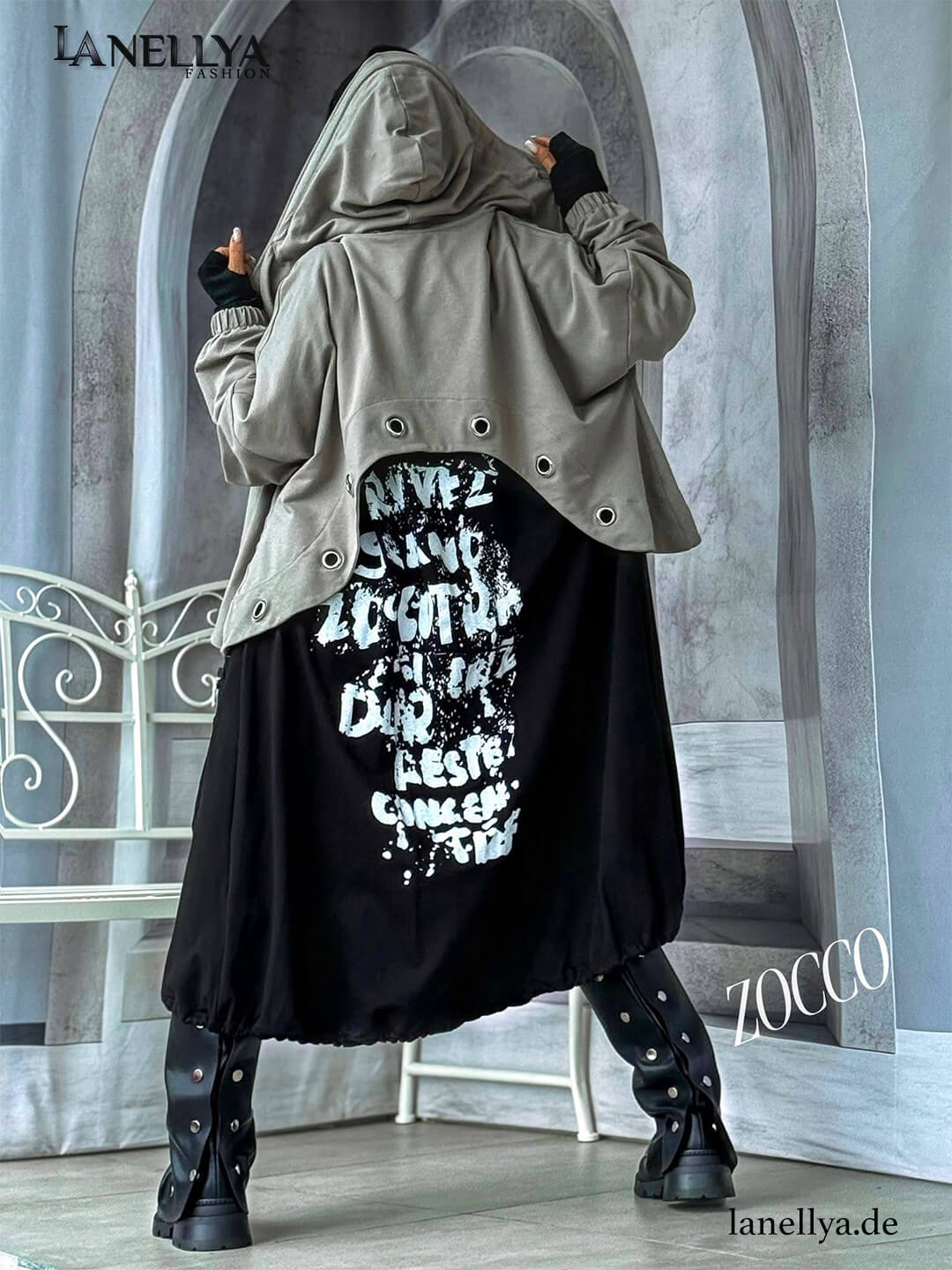 Langer Damen Cardigan Mantel mit Kapuze und Taschen Zocco