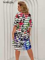 Lil Glam Kleid Damen – bequemer Schnitt mit auffälligem Motiv