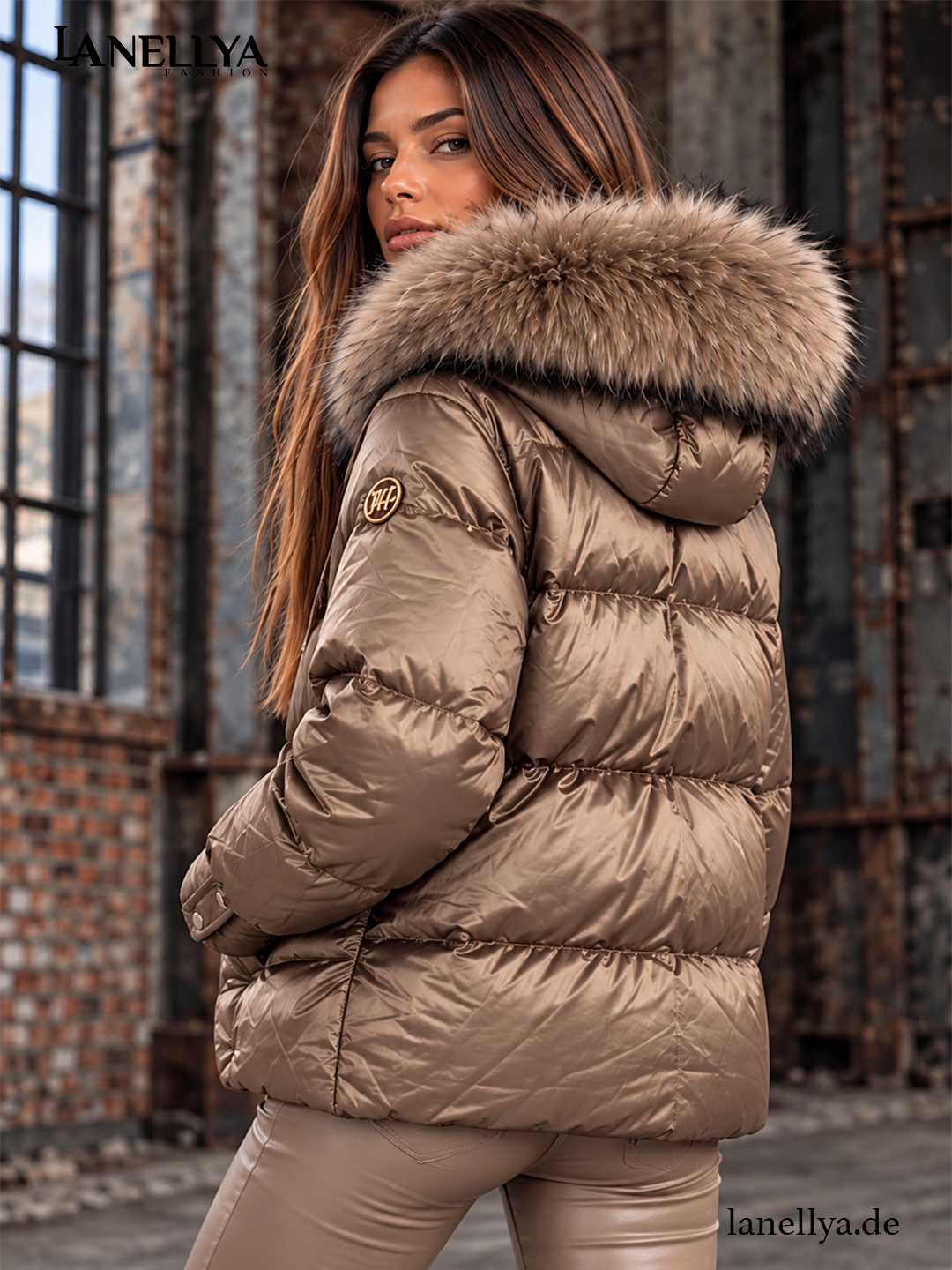 Liza Bruce Damen Winterjacke Mokka mit großem Fellkragen