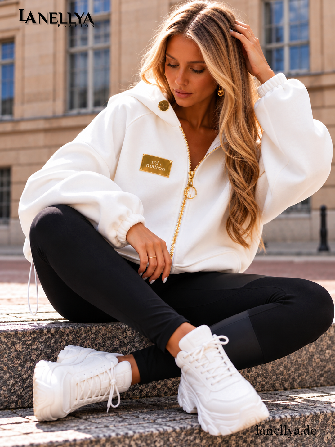 Mia Maison Damen Hoodie Weiß mit Kapuze und goldenen Details
