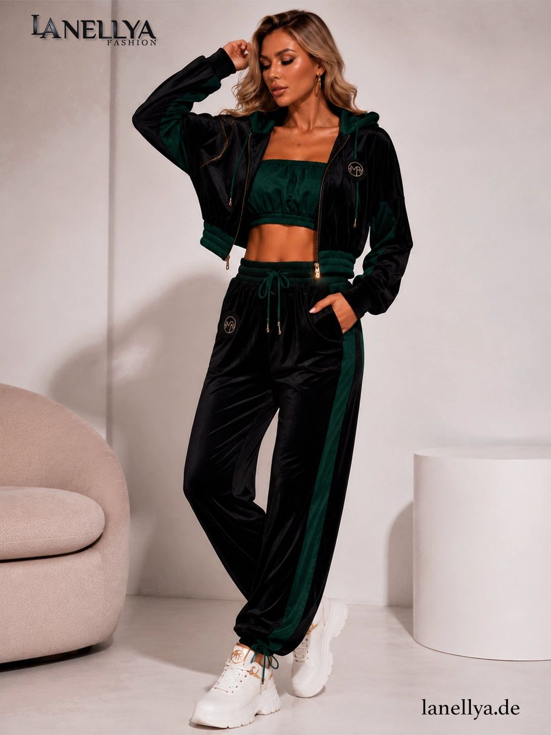 Milla Rossi 3-teiliges Damen Set mit Crop Top Kapuzenjacke und Hose
