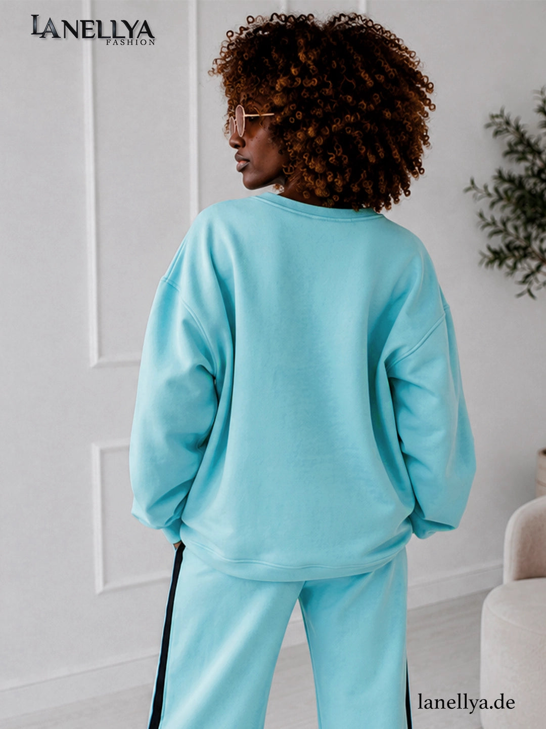 Oversize Damen Sweatshirt Mint mit Rundhalsausschnitt und Pink Details