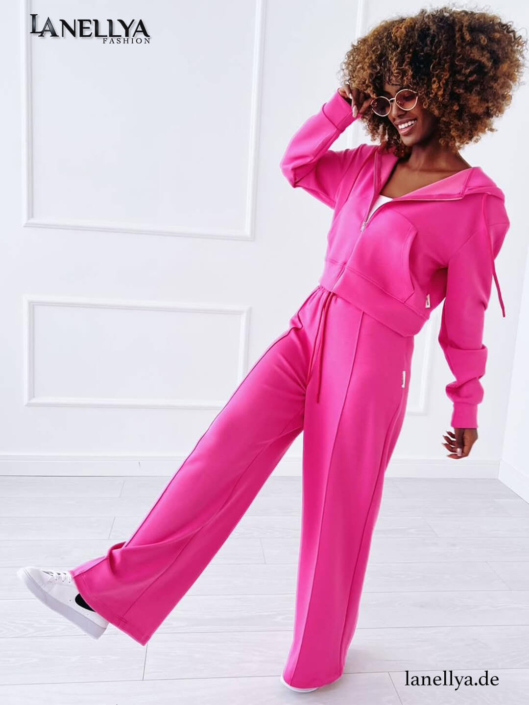 Pinker Zweiteiler für Damen von Miss City – kurze Jacke mit Reißverschluss und Hose