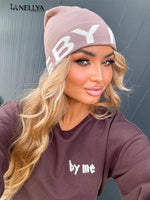 Stylische By Me Mütze getragen – Frontansicht