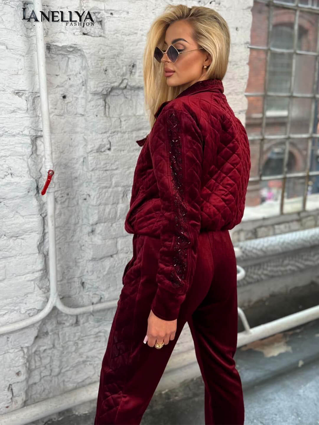 Stylisches Damen Komplett Set von Lanellya – Samtlook Outfit