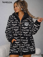 TATU Damen Mantel schwarz mit Logo Print