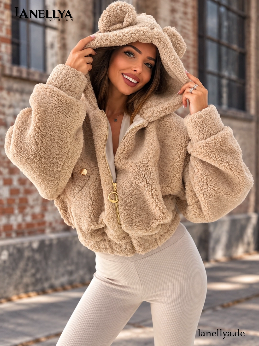 Vasari Damen Teddy Jacke Beige mit Kapuze und Ohren S bis XL