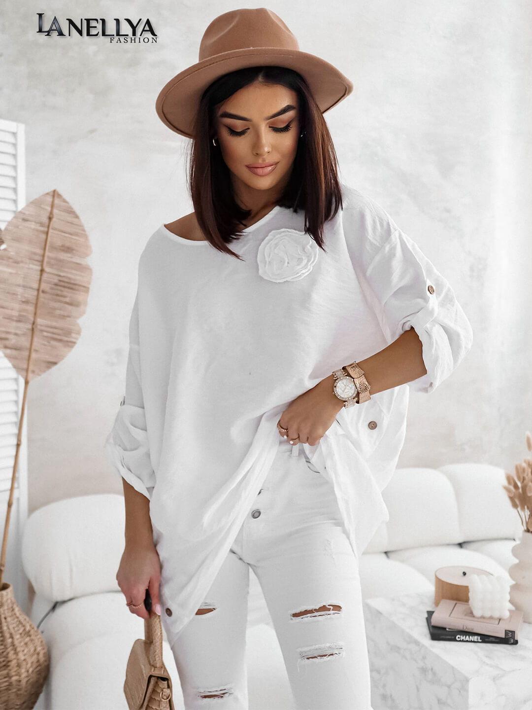 Weiße Oversize Bluse mit 3D Rose für Damen