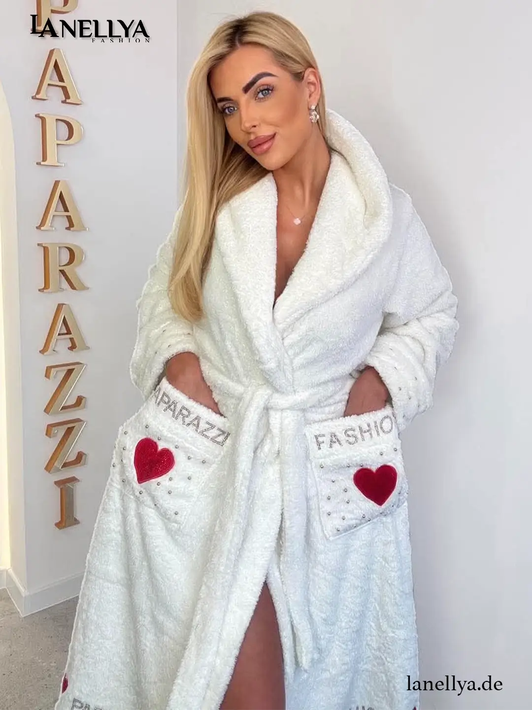 Weißer Damen Bademantel Paparazzi mit Glanzdetails